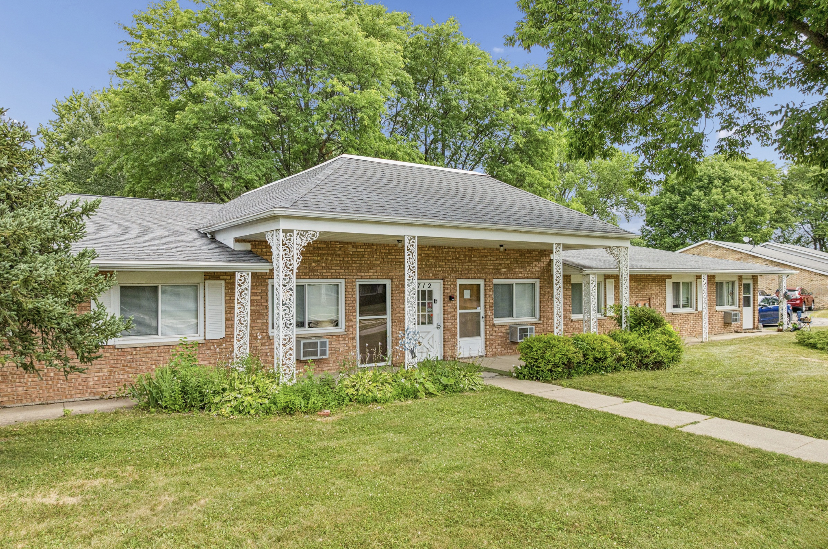 736 Chase Blvd – photo 2