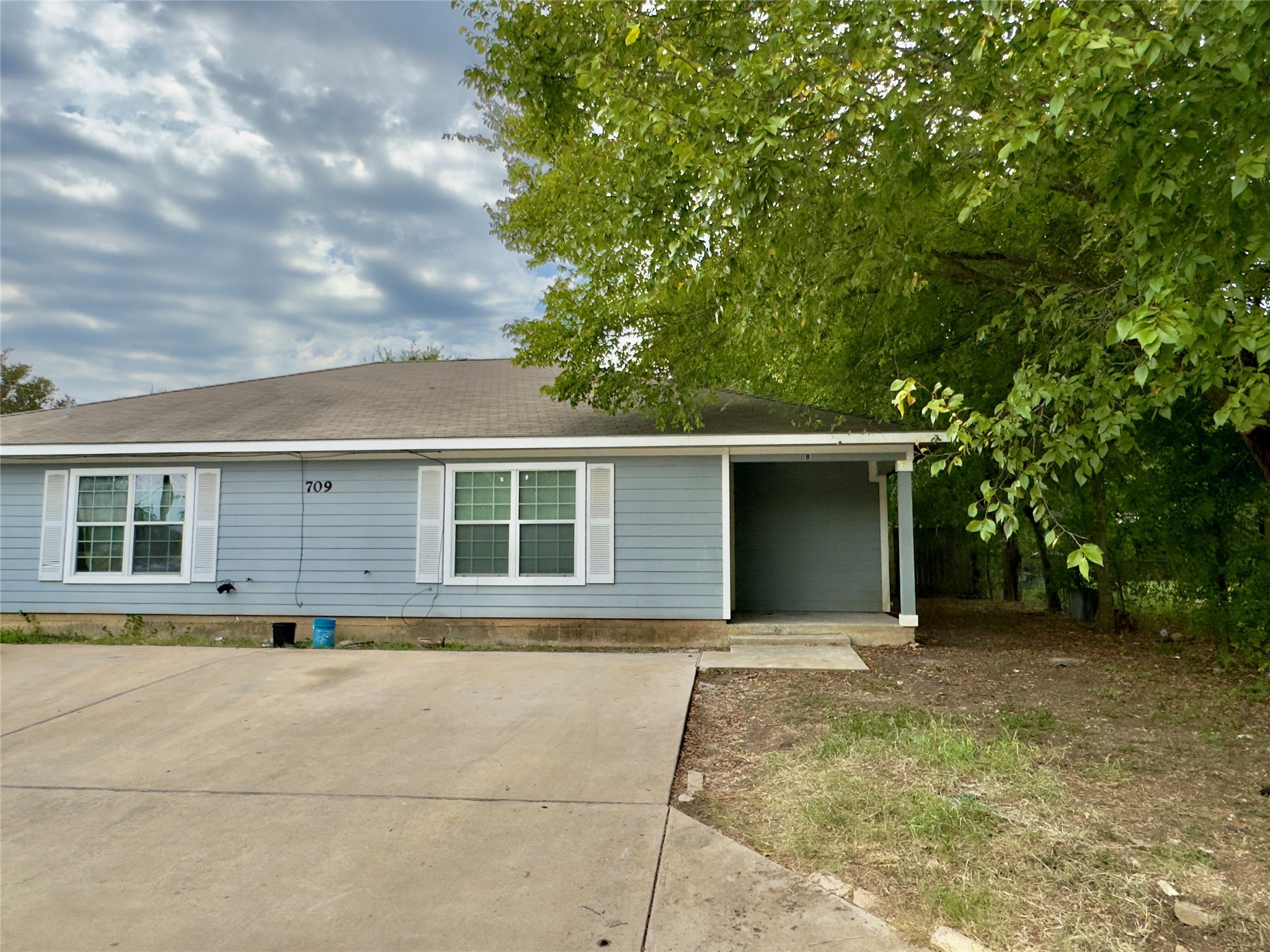 709 San Saba St unit A – photo 3
