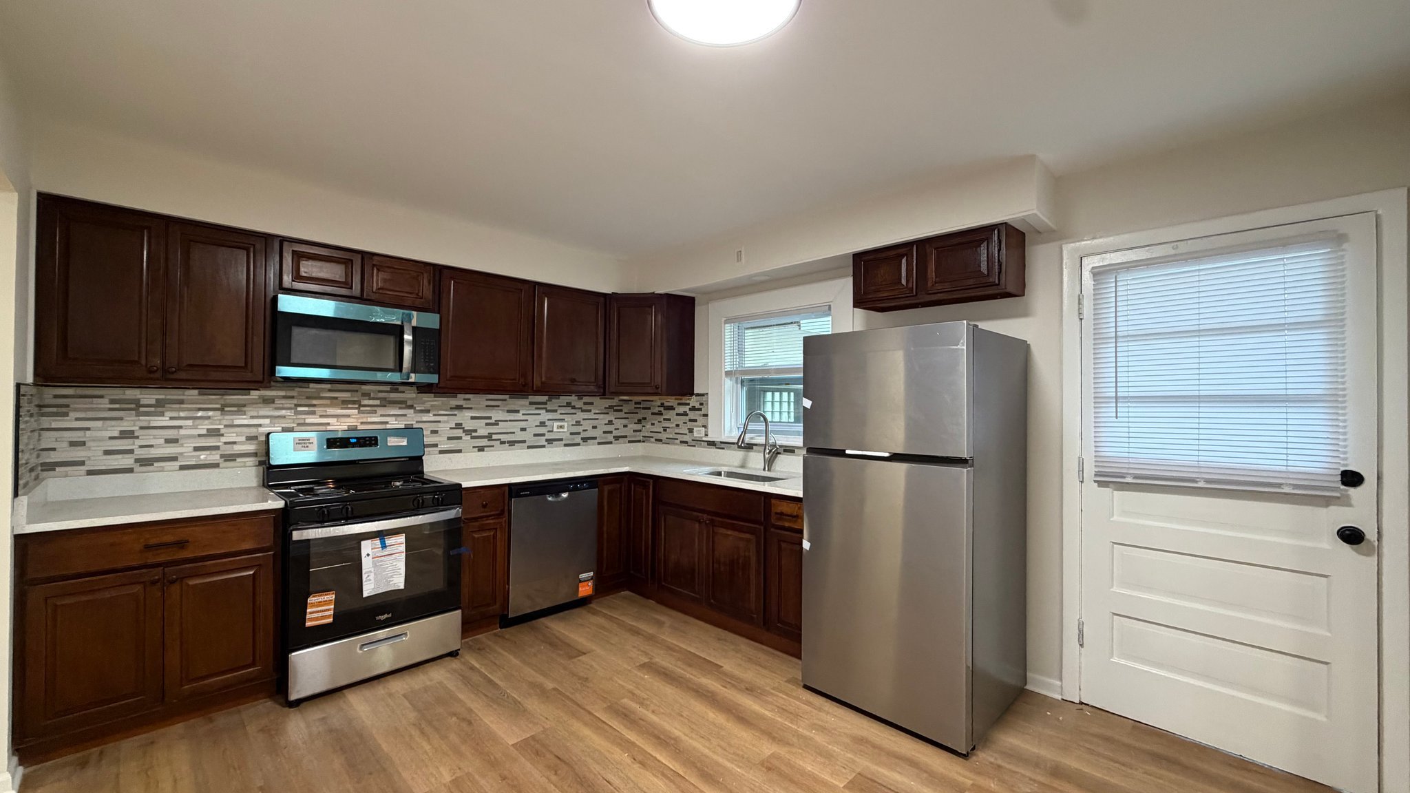 219 N Park Dr – photo 3