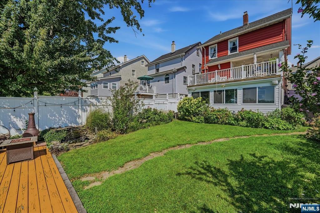 77 William St – photo 5