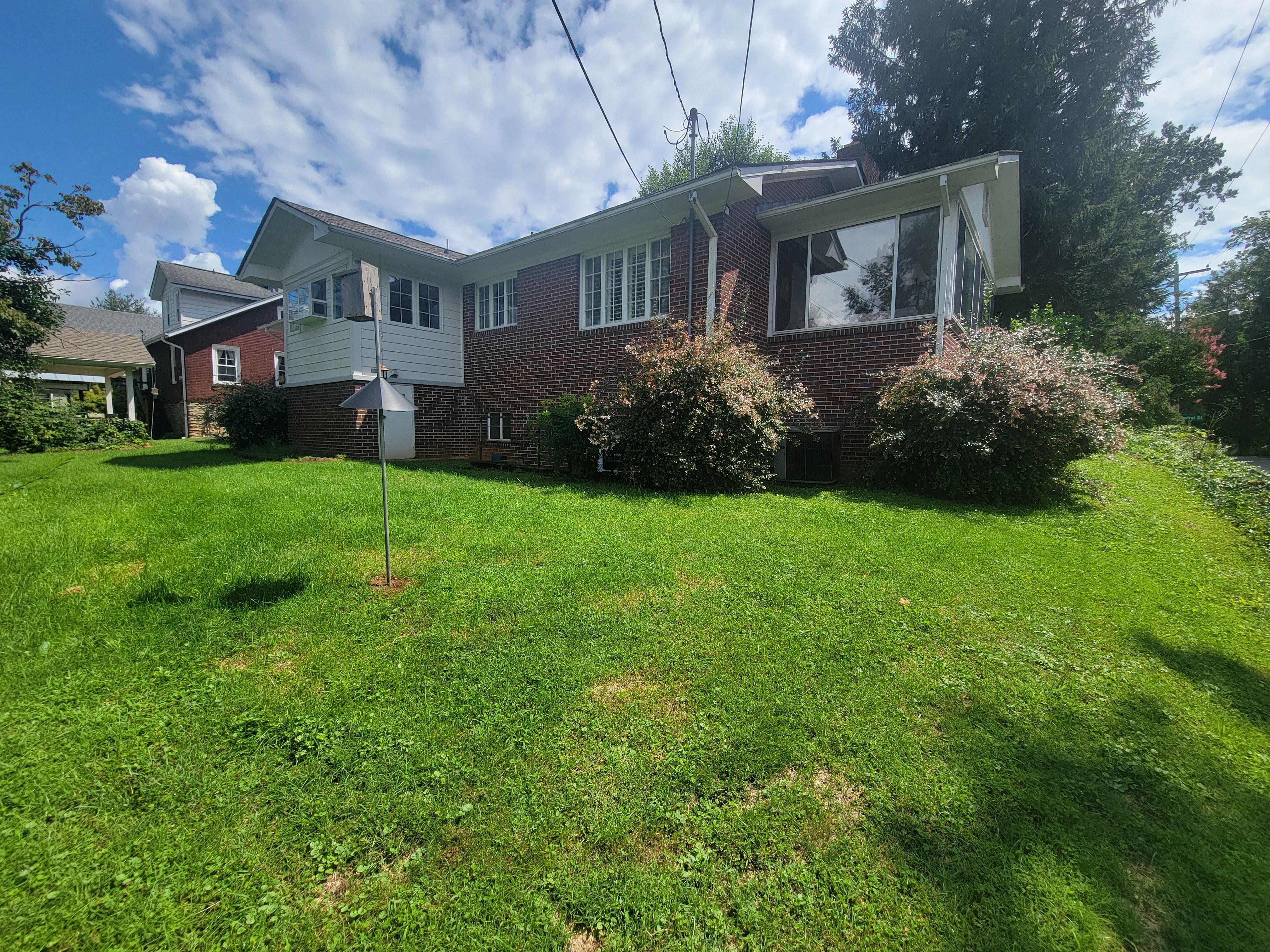 52 Central St – photo 2
