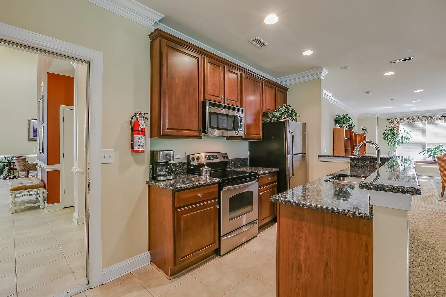 Sunstone Apartments – photo 3