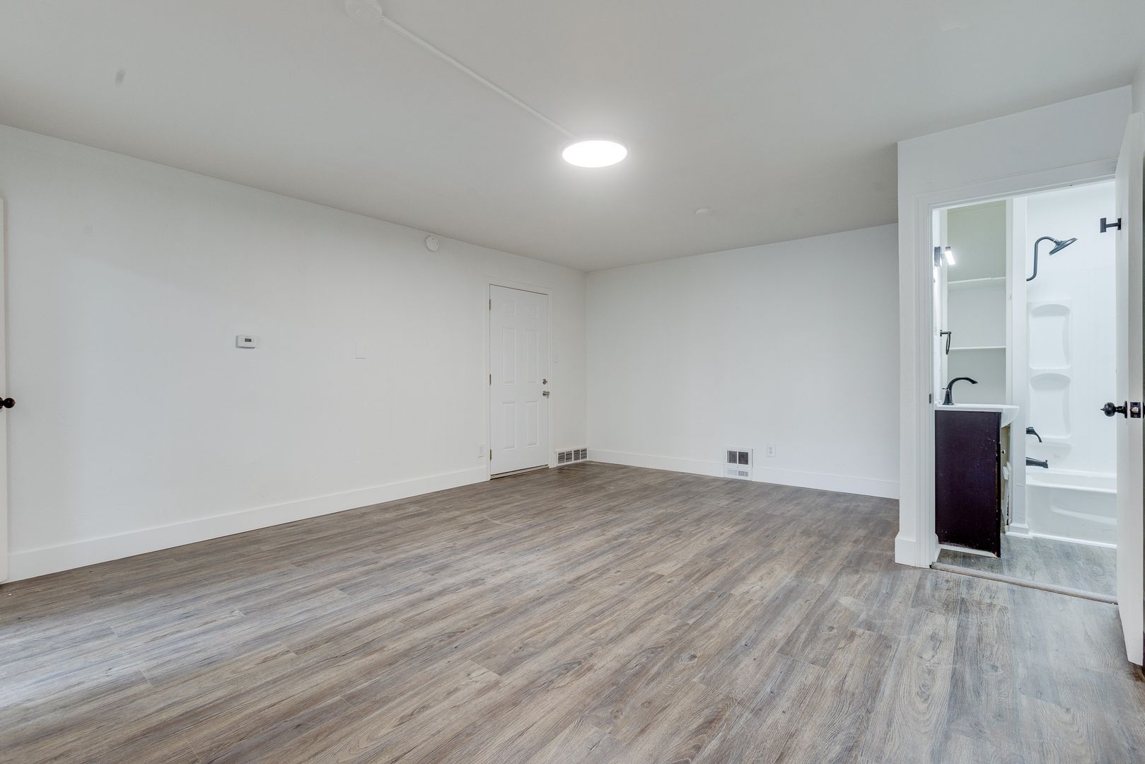 732 E Warrington Ave unit 2nd Floor Front – photo 3