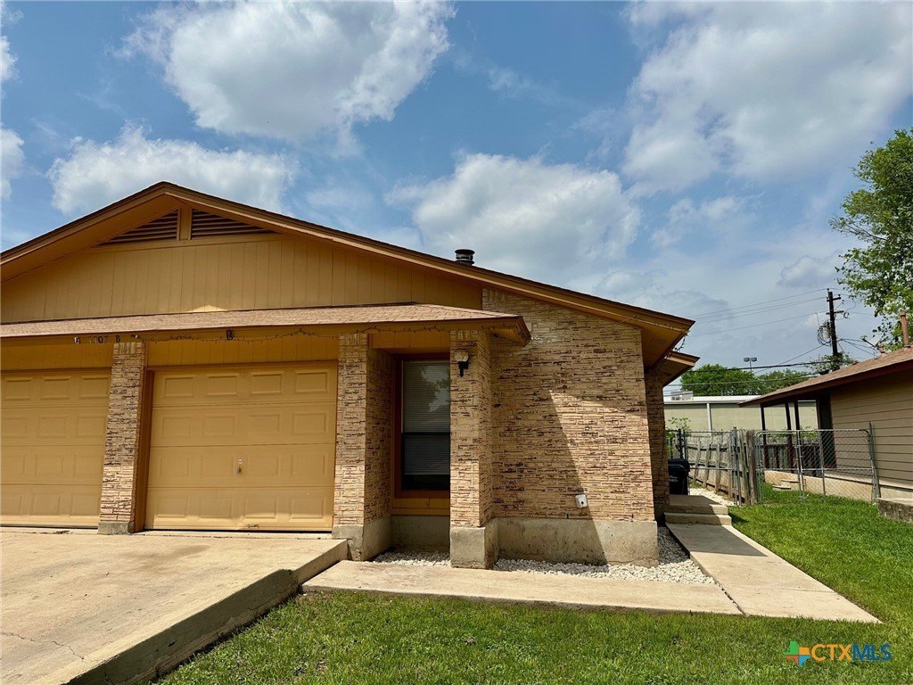 1307 Barbara Dr #B – photo 2