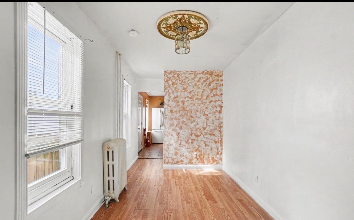 1105 Green St – photo 4