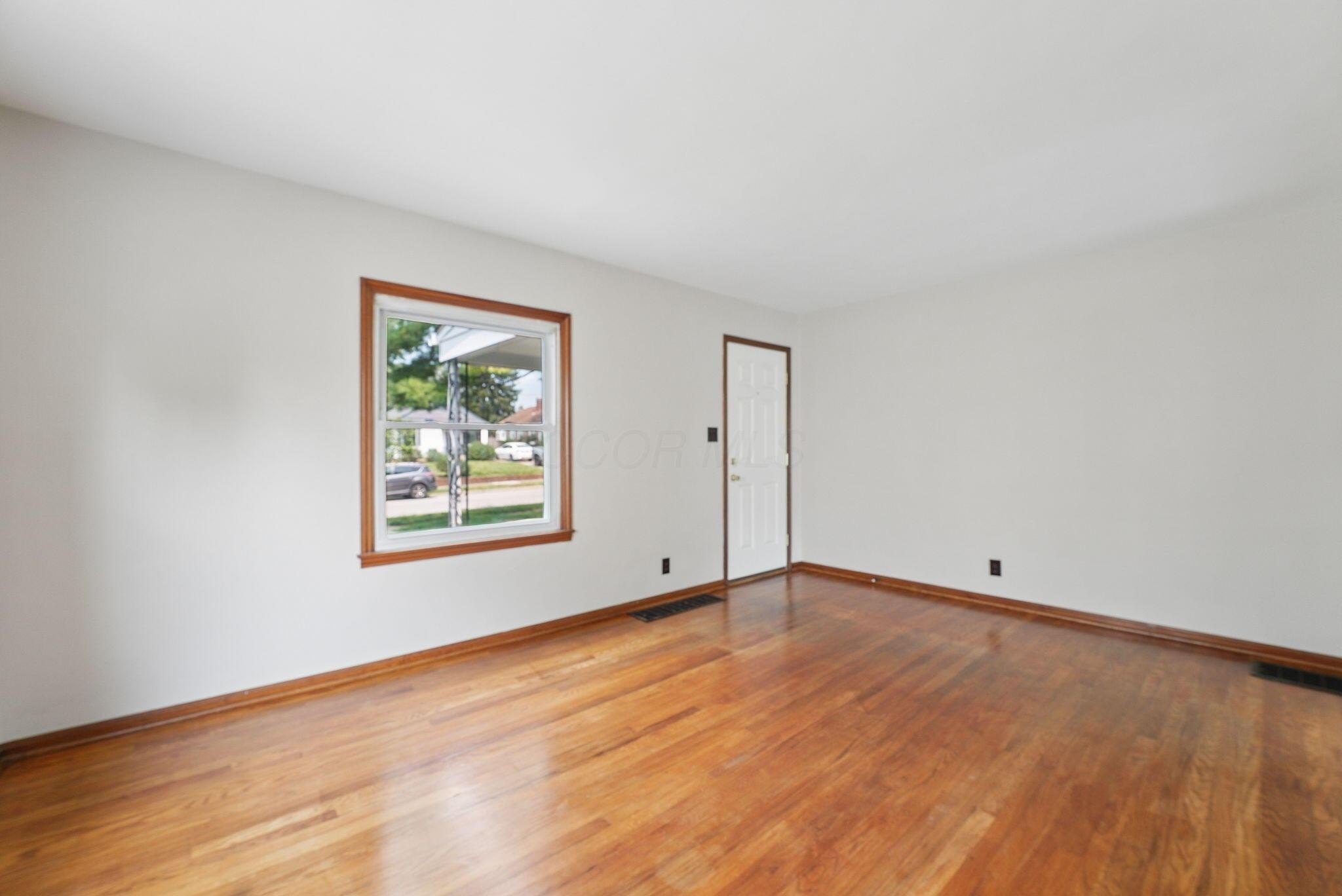 375 E Royal Forest Blvd – photo 5