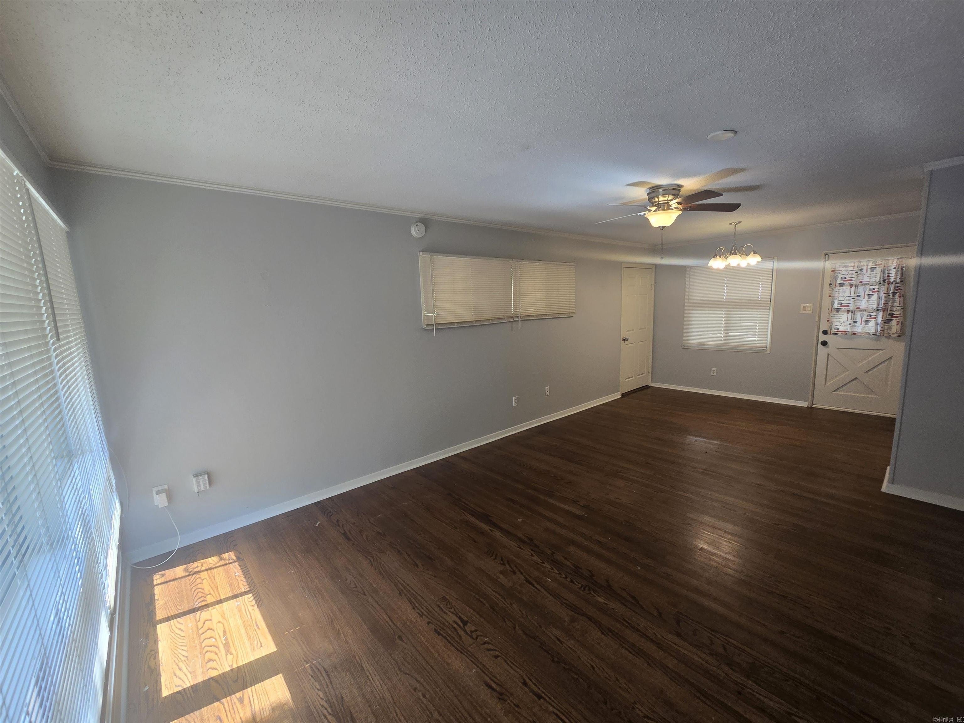 4 Delrose Dr – photo 2