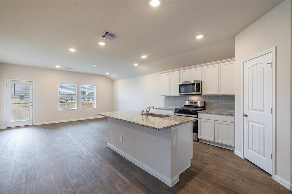 315 Belmont Pl – photo 5