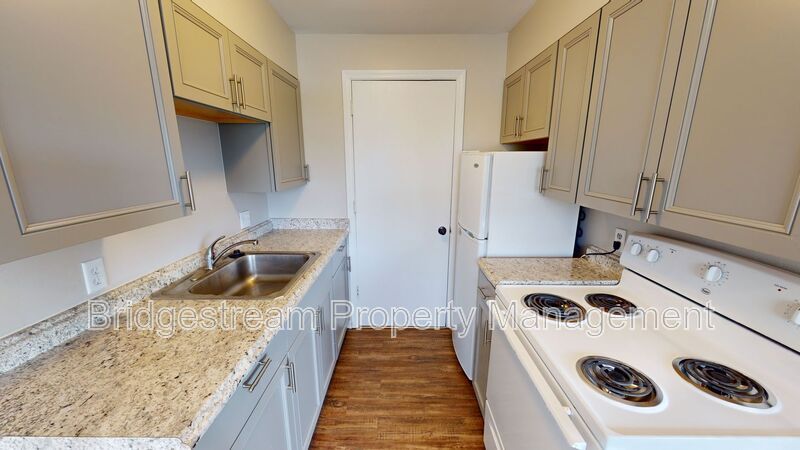 92 W Franklin St unit 5 – photo 3
