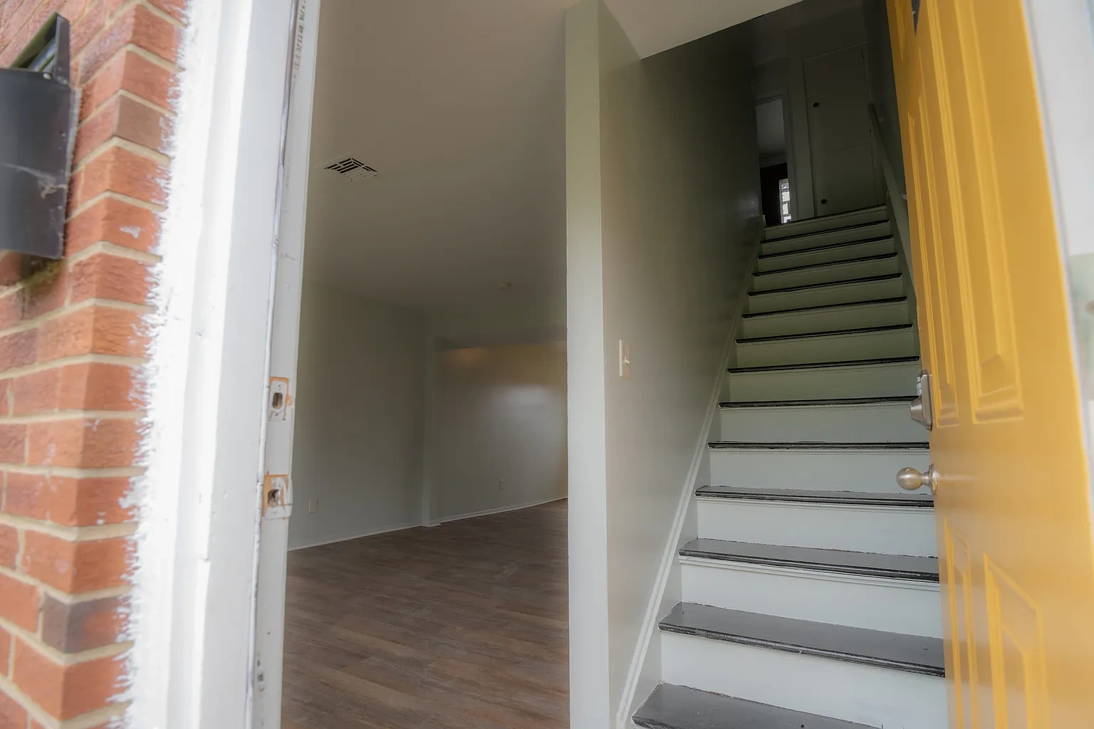 Crestwood Village Townhomes – photo 5