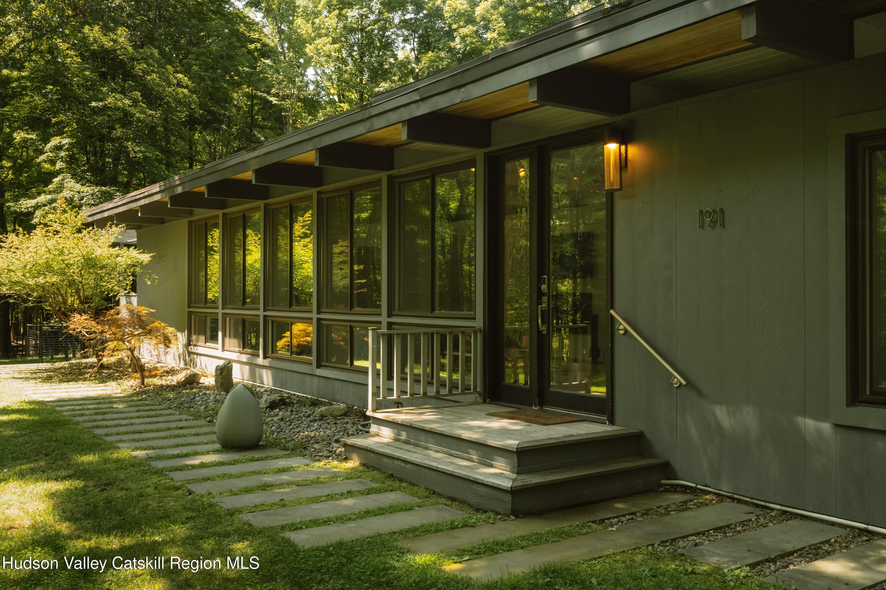 191 Ridge Rd – photo 3