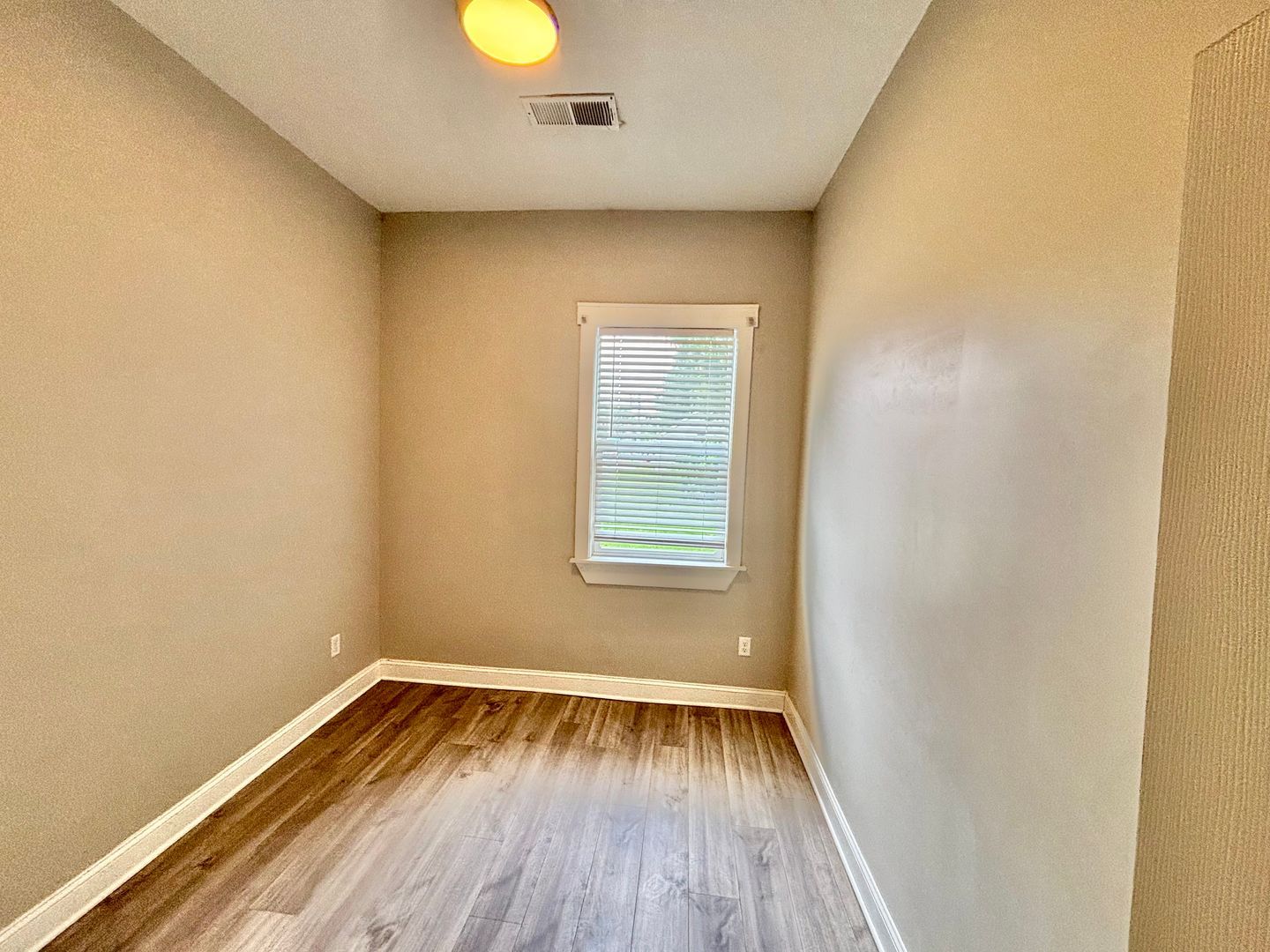 513 S 24th St – photo 3