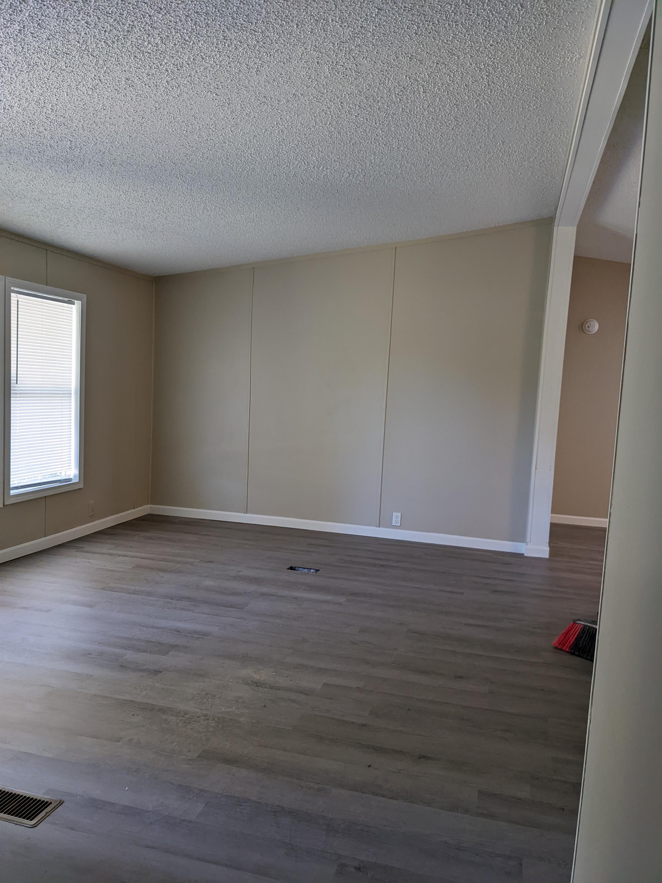 716 Scott Dr – photo 4