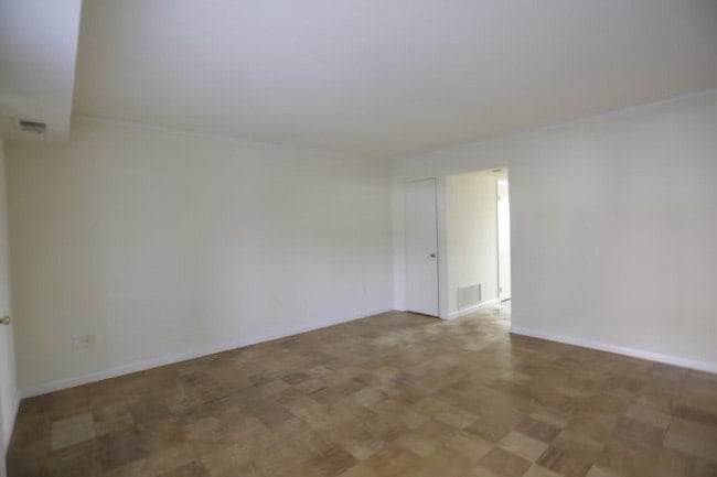 Normandy Hill Apartments – photo 4