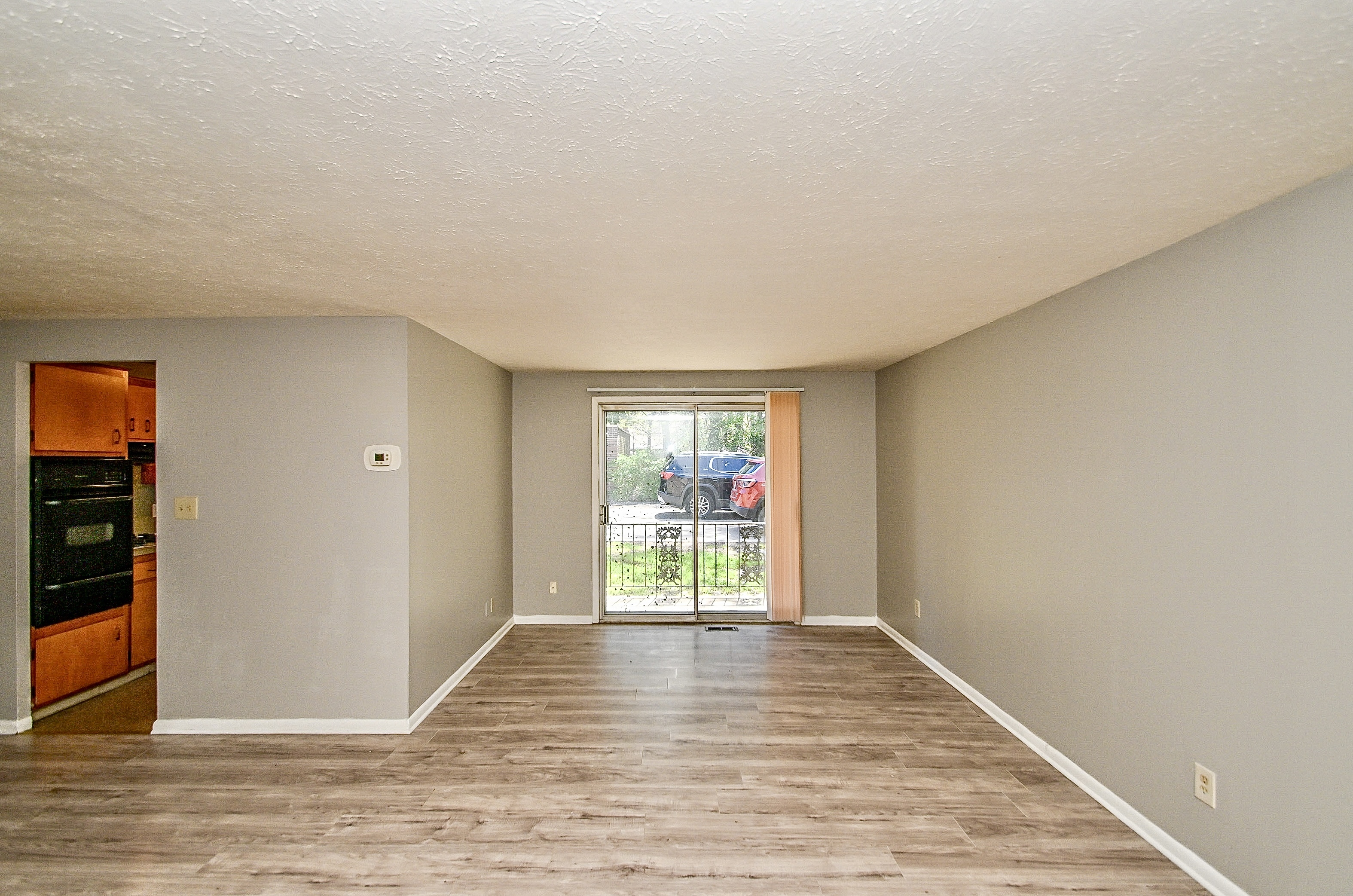 842 S Green Rd unit 6 – photo 5