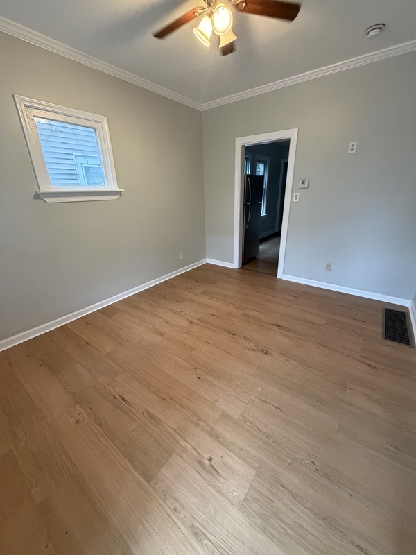 2927 E 115th St – photo 2