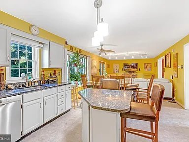 10000 Naglee Rd – photo 2