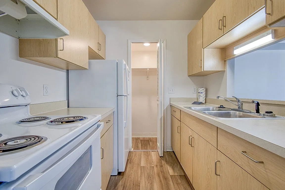 Wood Creek Apartments – photo 3