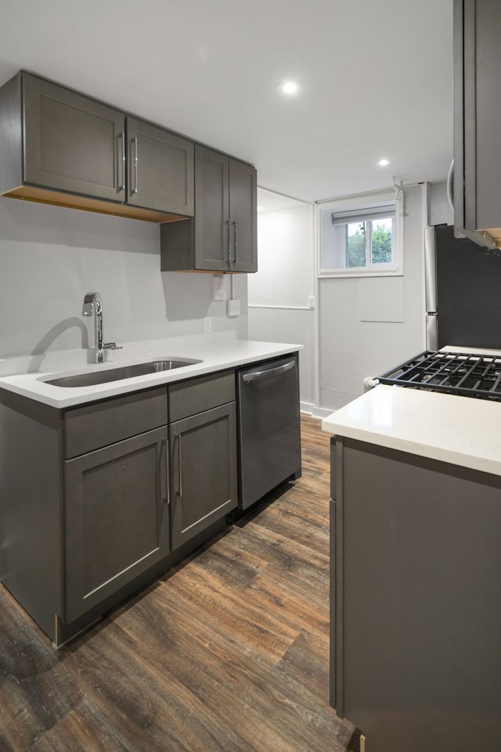 710 Stewart Ave unit Apt 8 – photo 3