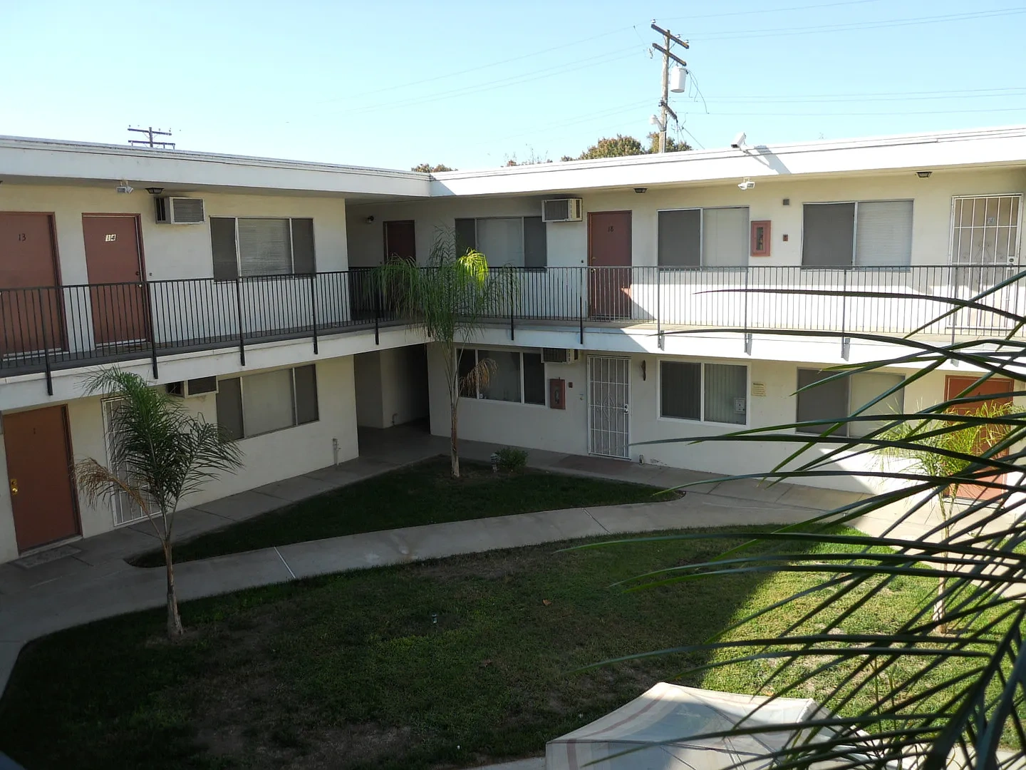 Cedarwood Apartments – photo 2