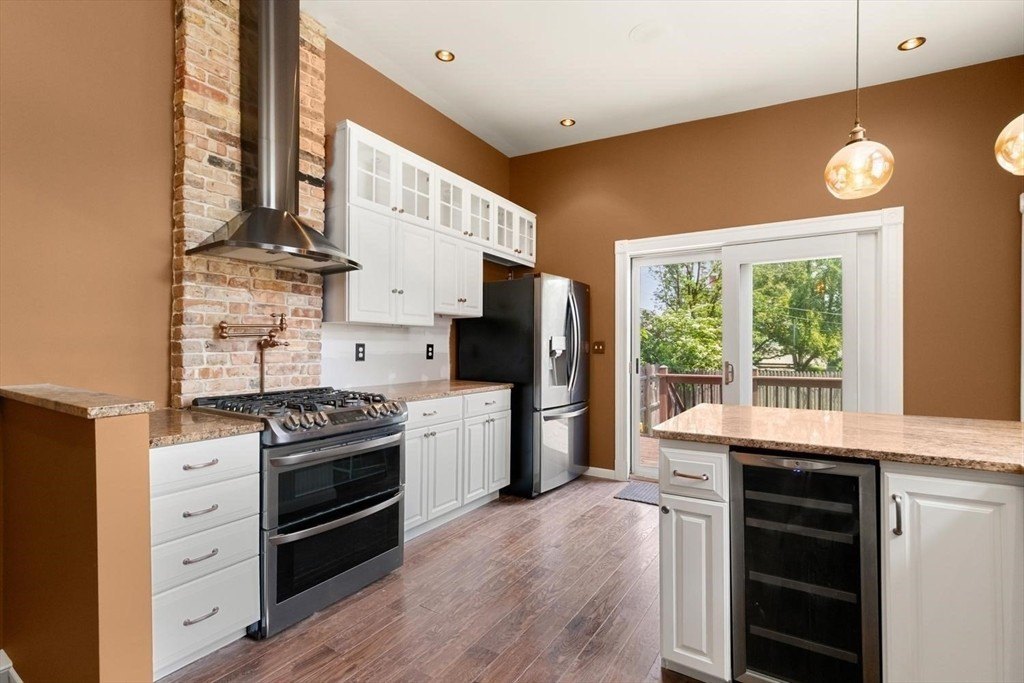 58 G St – photo 3