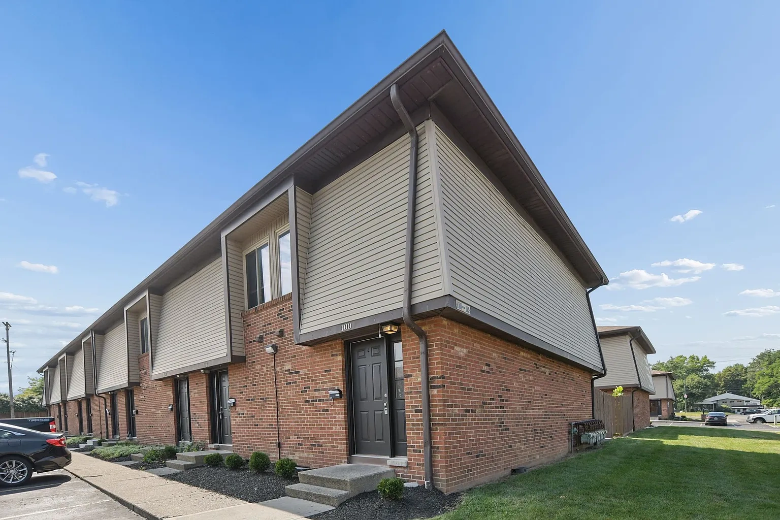 Rocky Creek Townhouse Apartments – photo 2