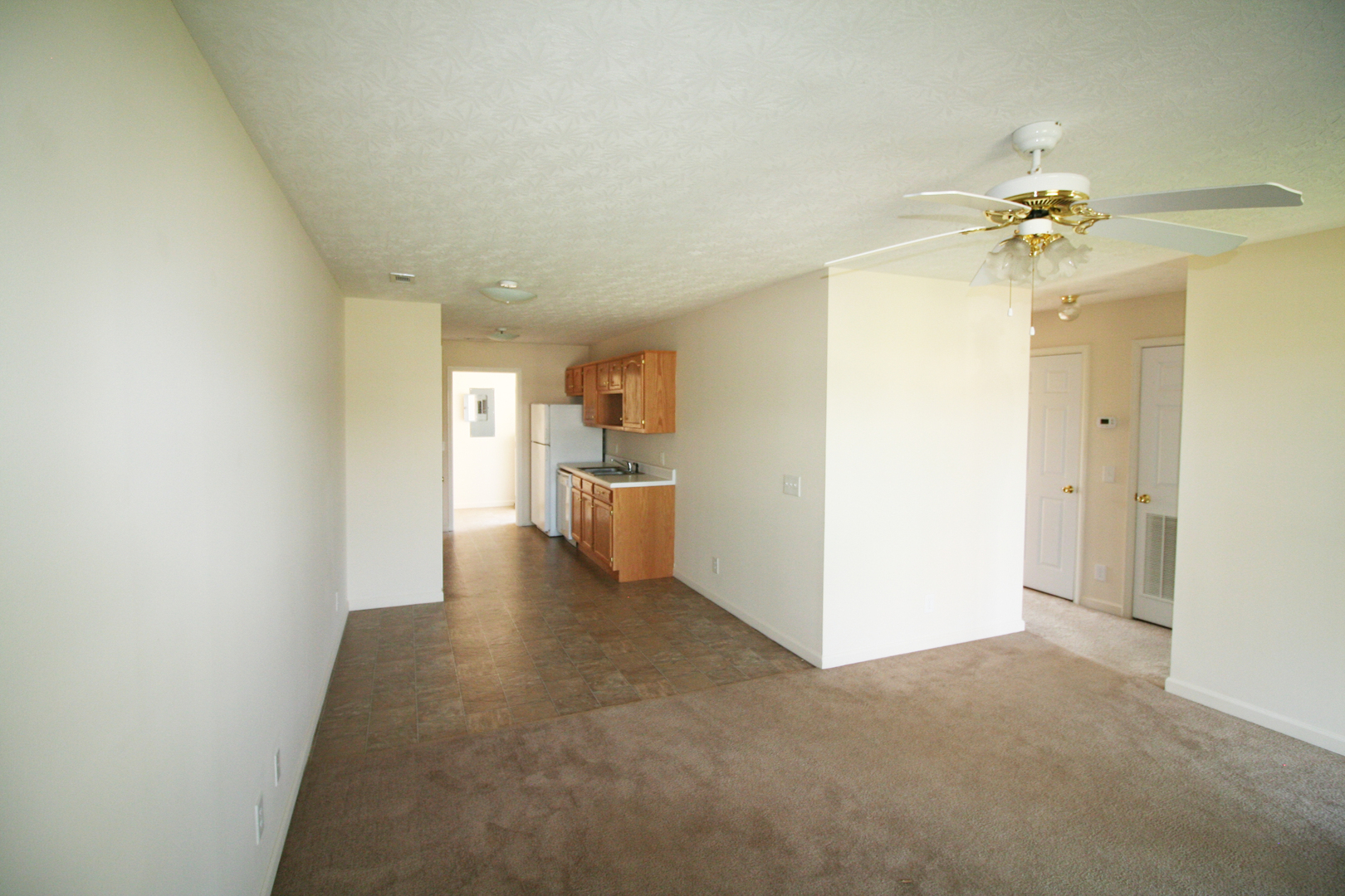 895 Kinniard Rd unit B – photo 4
