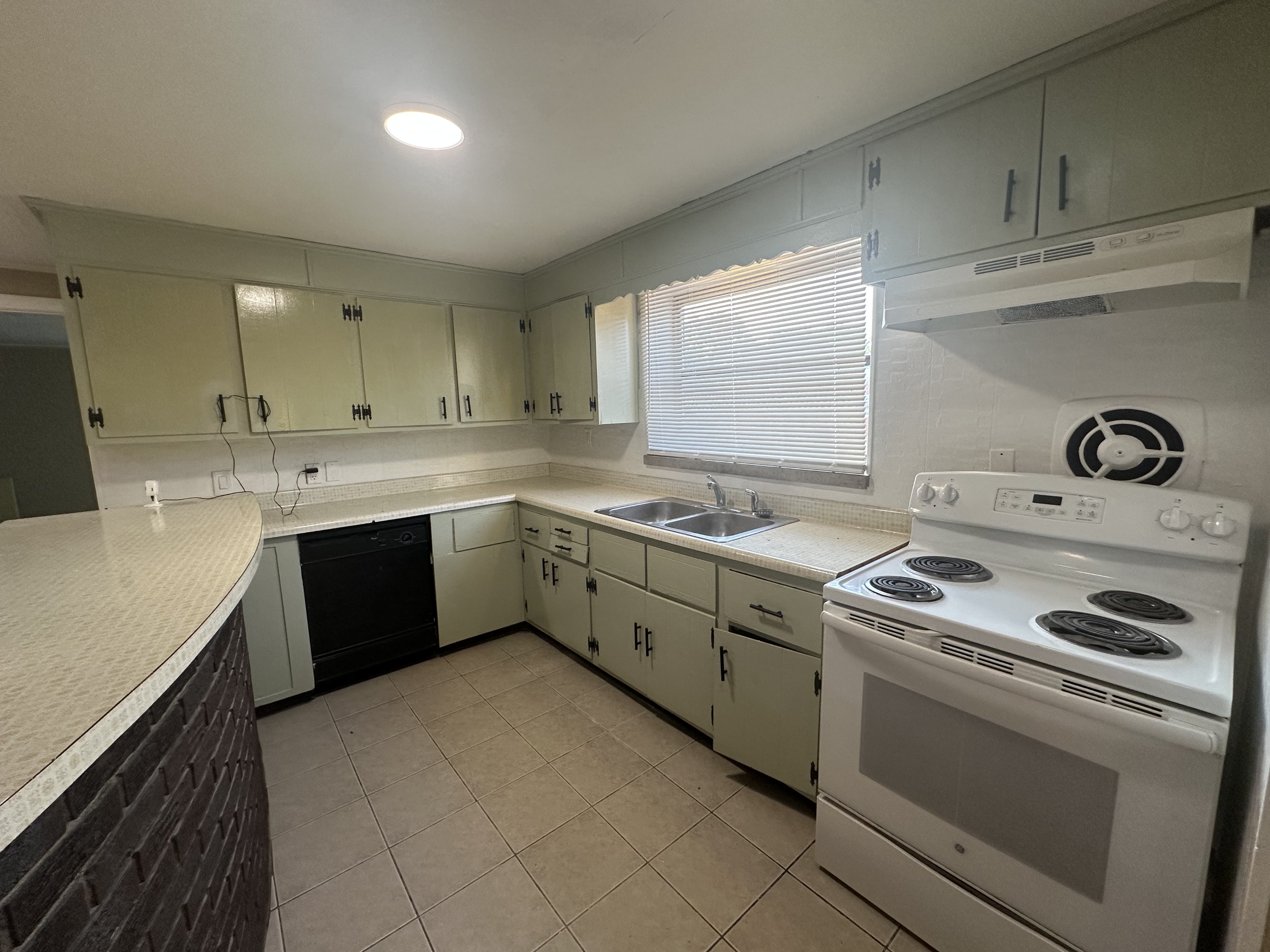 6311 Cheviot Rd unit 5 – photo 2