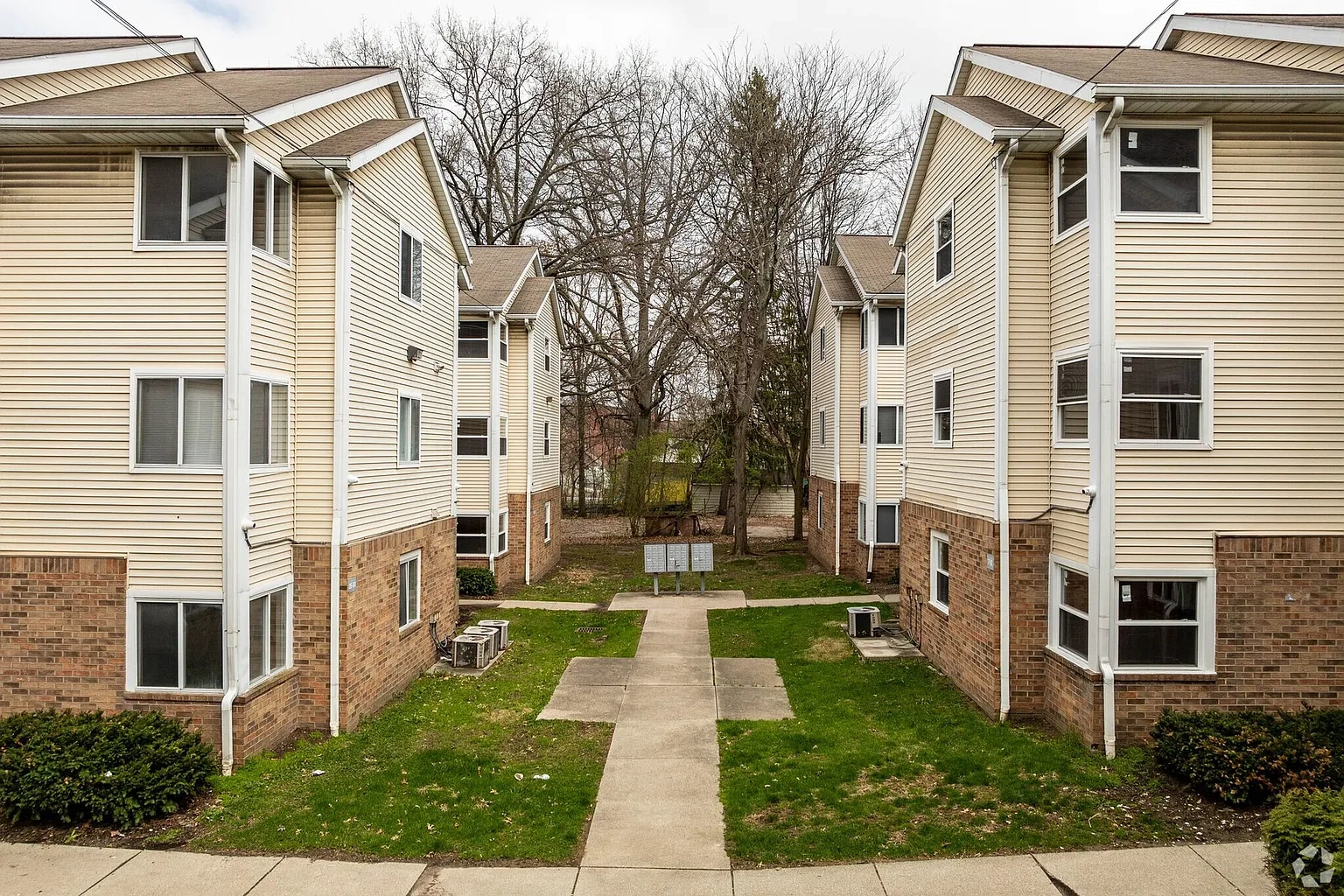 University Commons Apartments – photo 4