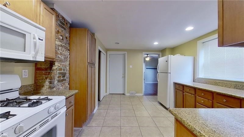 3942 Liberty Ave unit 2 – photo 3