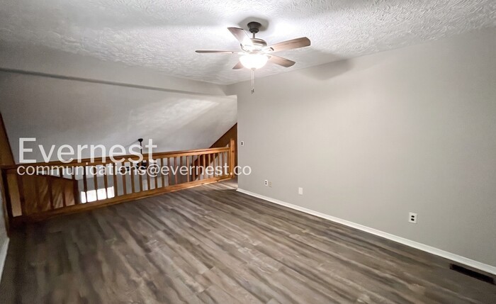 3380 Shadowlawn Dr unit 2 – photo 5