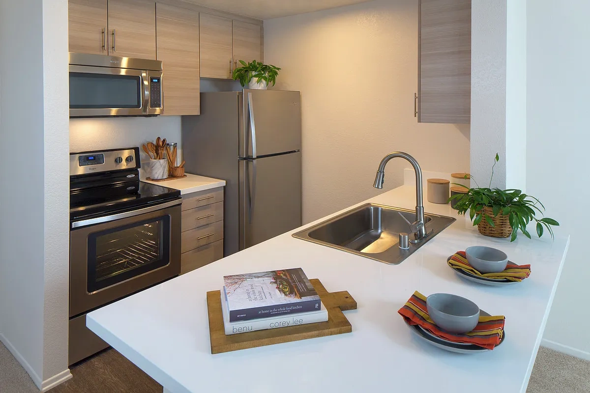 Harborview Apartment Homes – photo 2