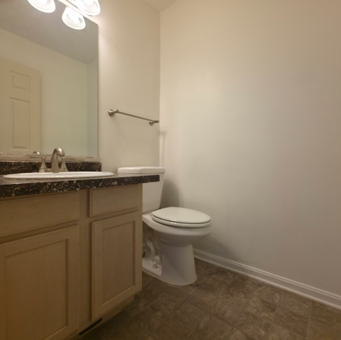 8114 Chester Pkwy – photo 5