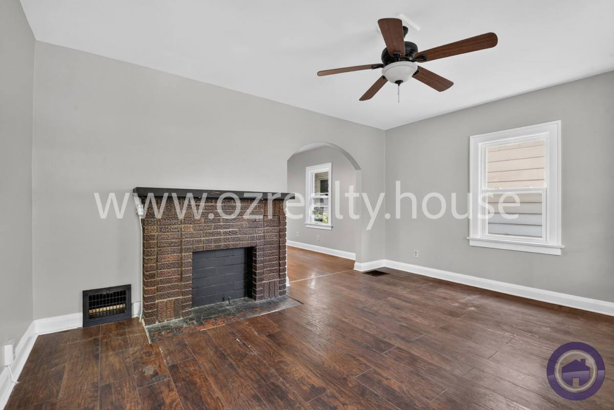 2034 Berkshire Pl – photo 2