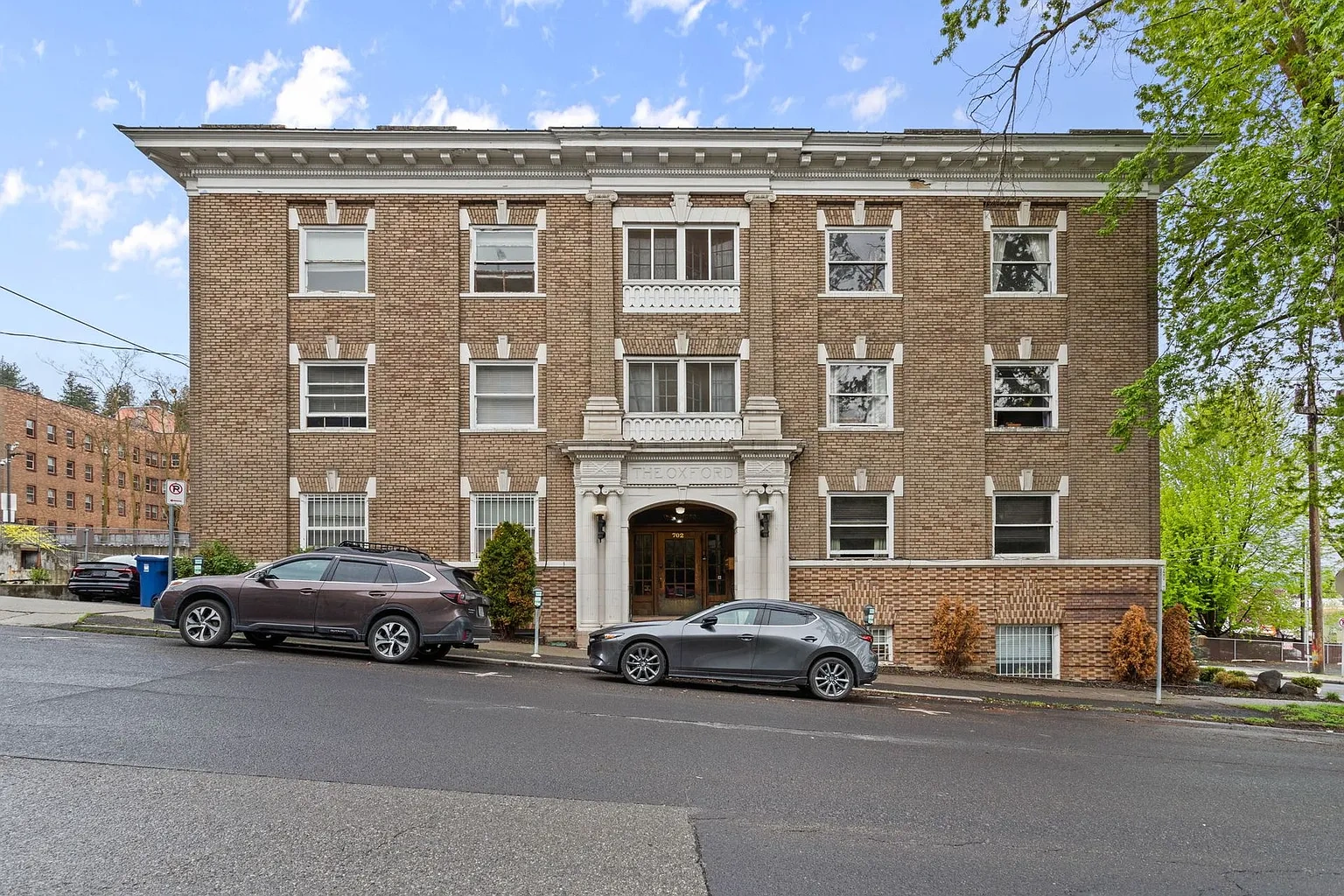 Oxford Apartments – photo 2
