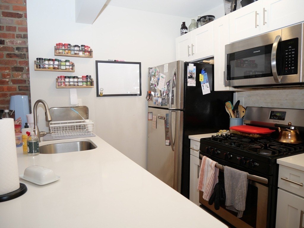 255 Paris St #2 – photo 3
