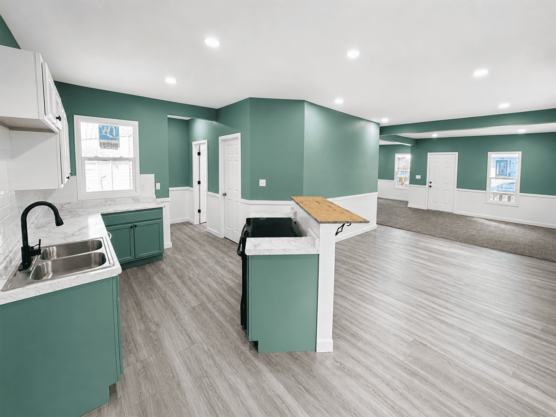 1546 W First St – photo 2