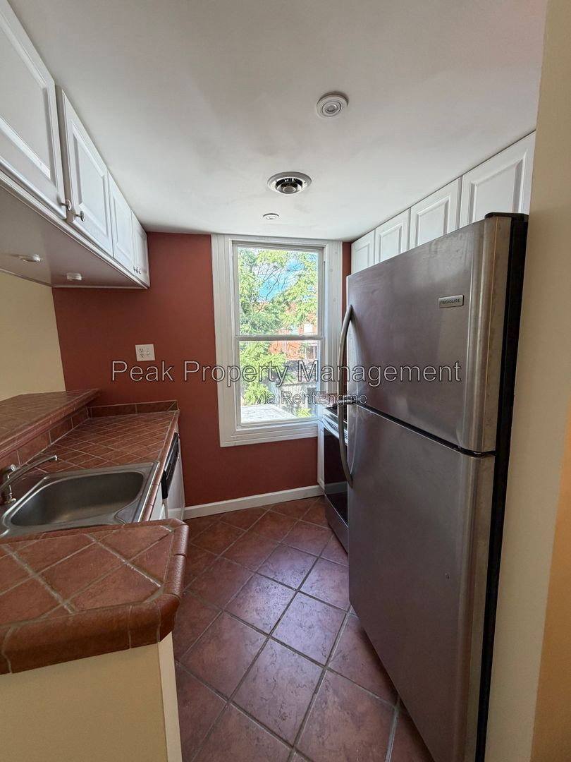 3120 Parkwood Ave unit A – photo 3
