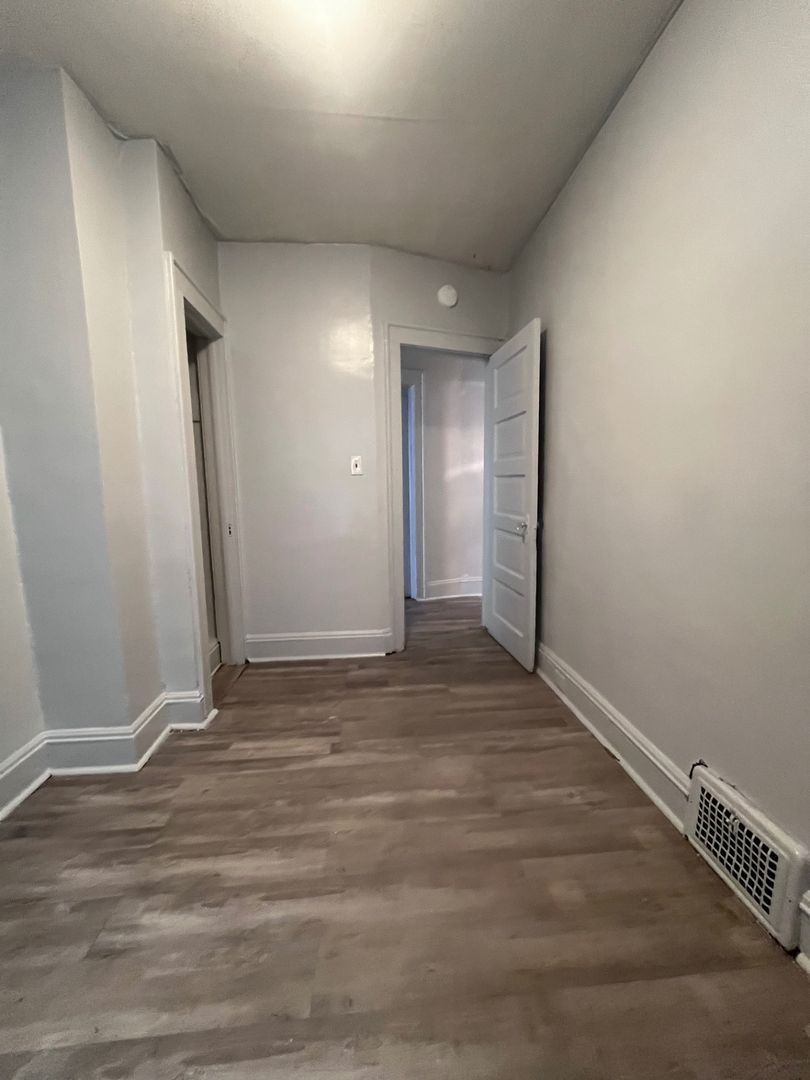 4008 Ardmore Ave unit Unit 1 - DN Left/East – photo 4