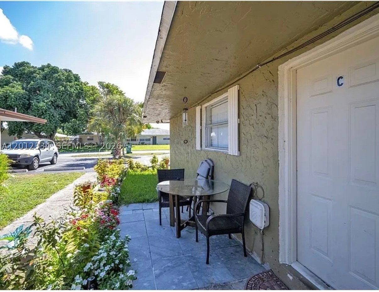 581 Kathy Ln #D – photo 2