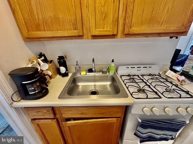 1930 Bainbridge St #1R – photo 3