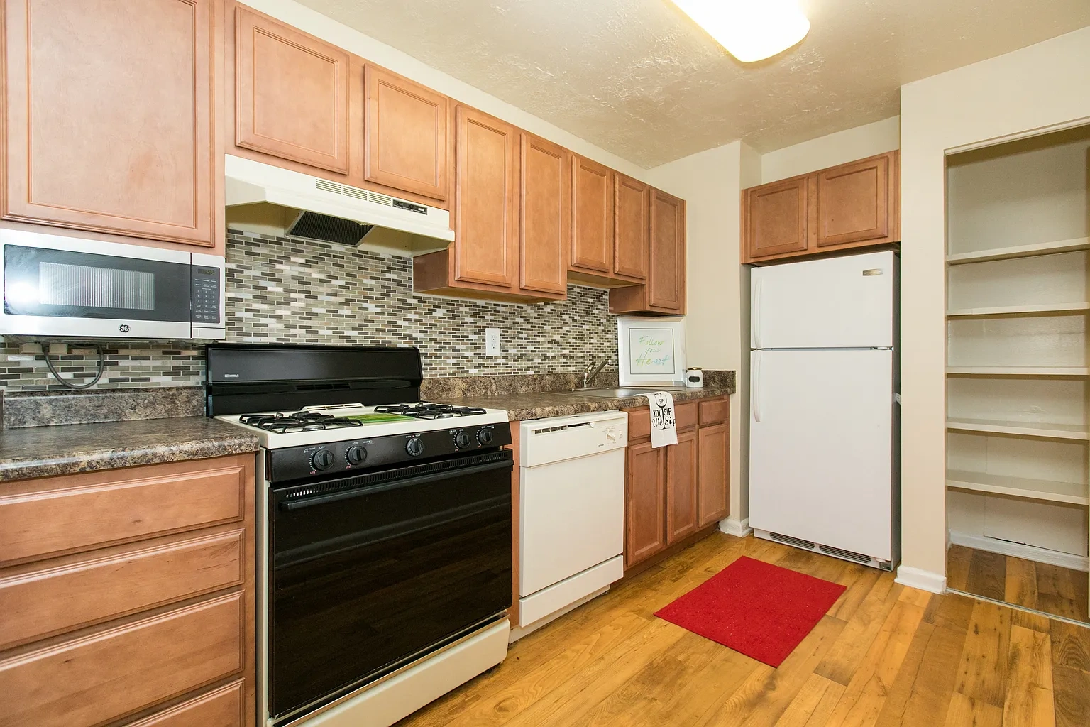 Quail Hollow Apartment Homes – photo 5