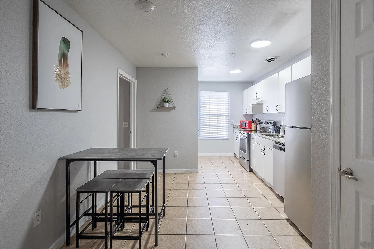 Summer Lake Villas, LLC – photo 5