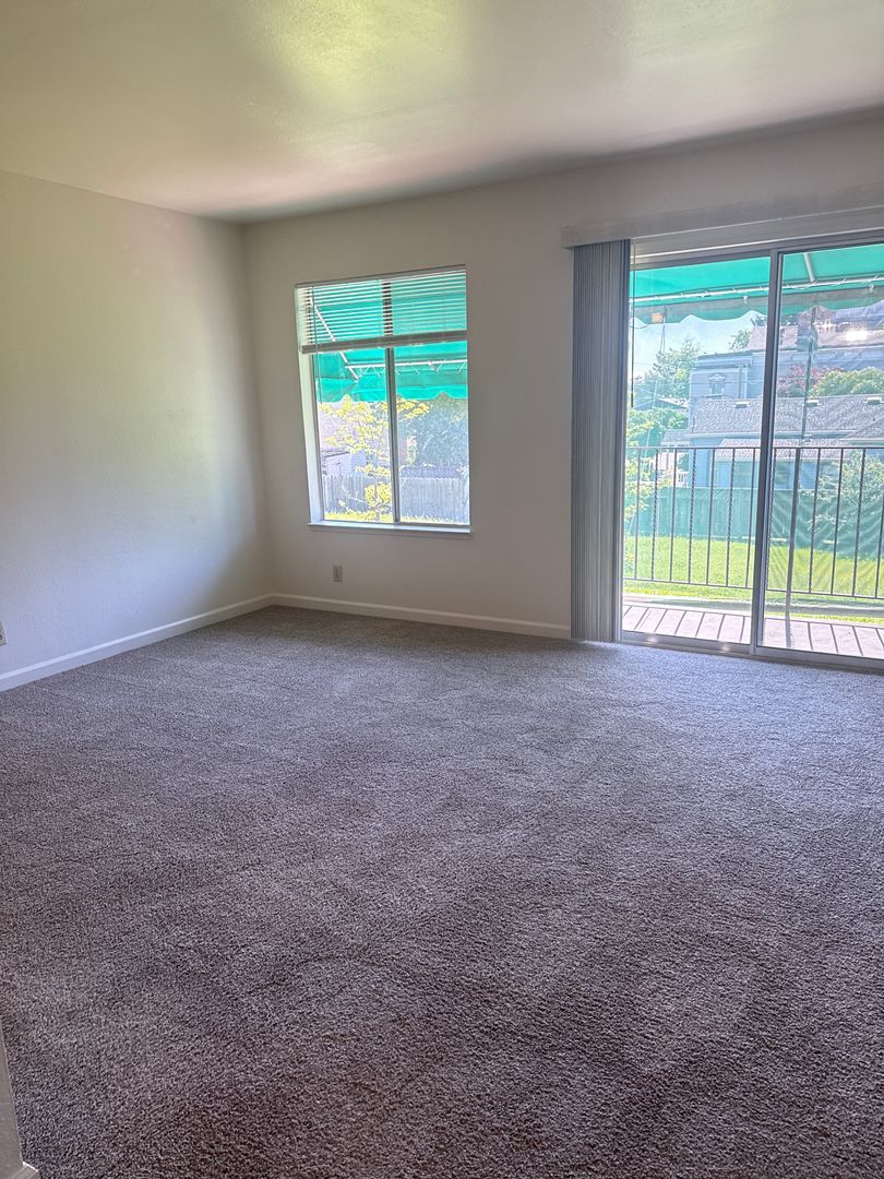 314 N Cloverdale Blvd unit # 5 – photo 2