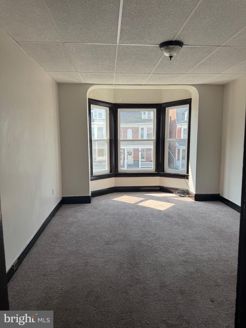 642 Pennsylvania Ave unit 2 – photo 4