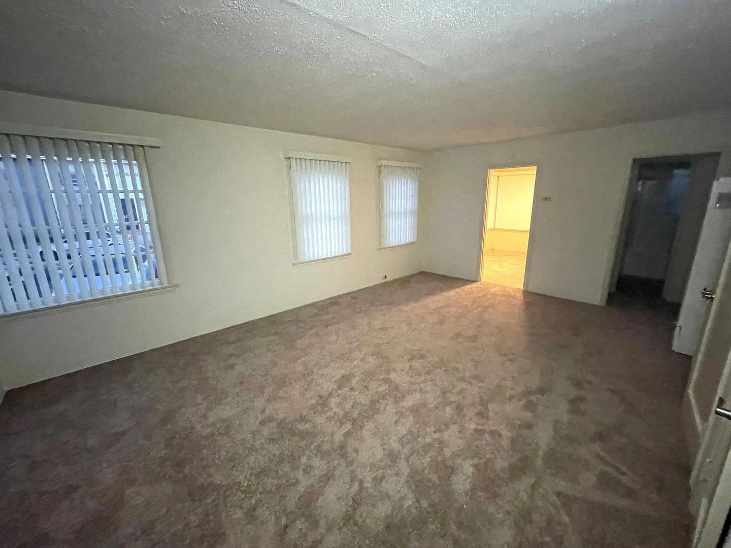 219: 1520 E 2nd St. – photo 4
