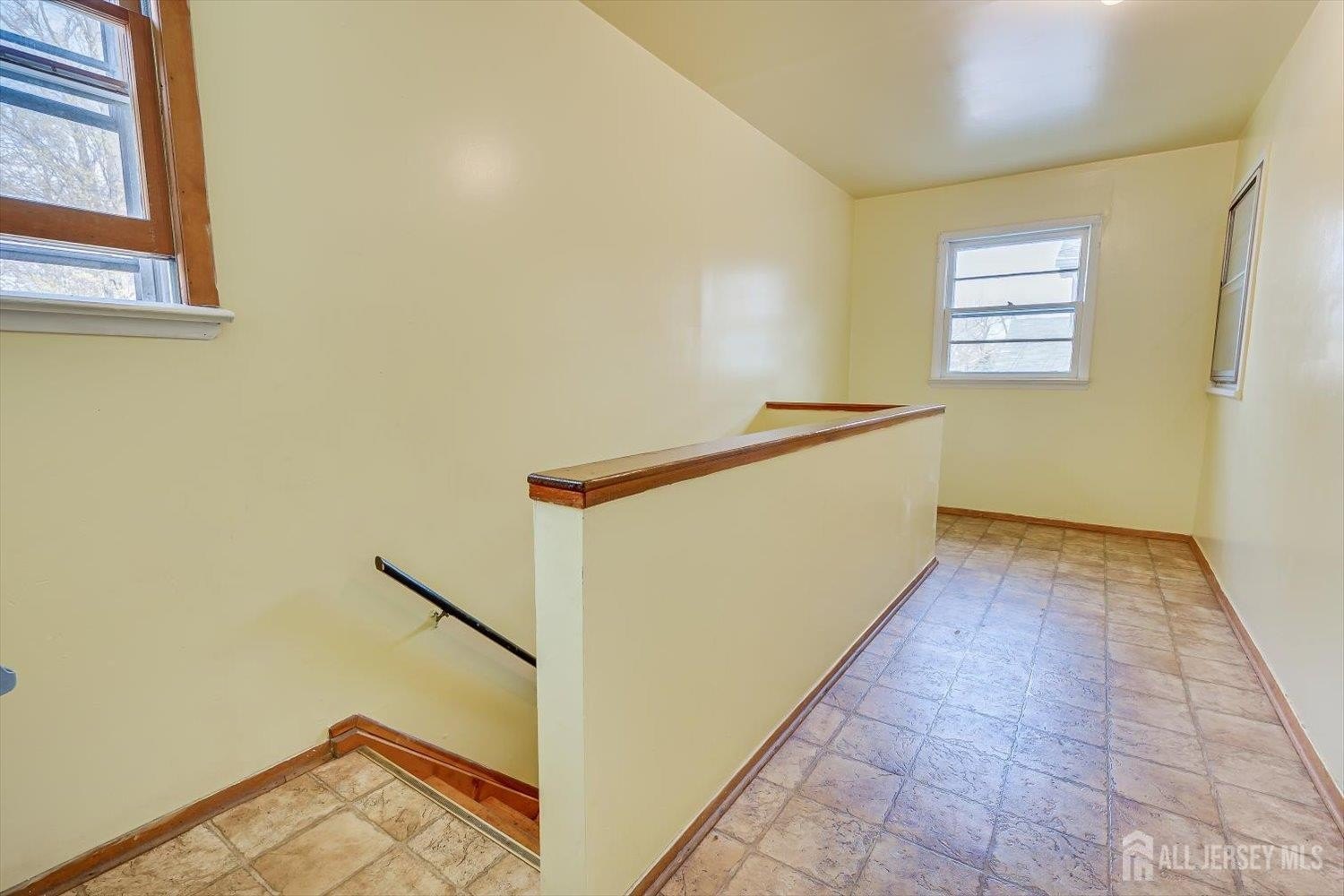 52 Johnson Ave – photo 5