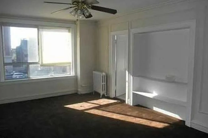 Country Club Apartments – photo 1
