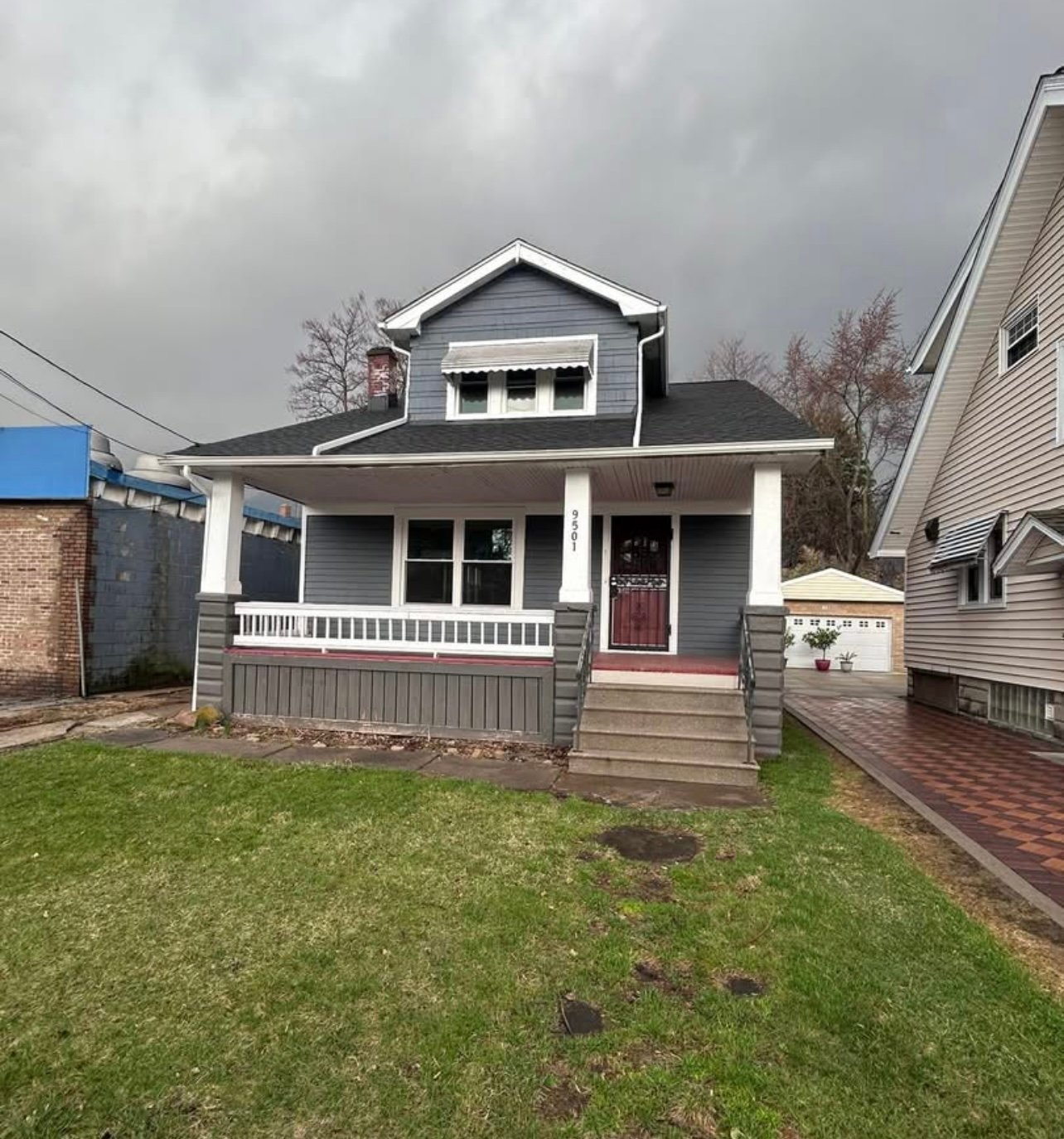 9501 Rosewood Ave – photo 1