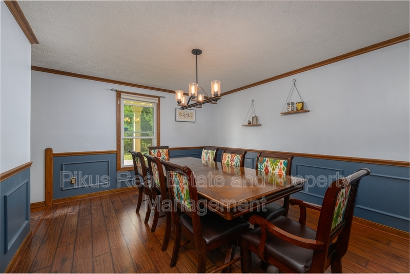 8294 Whiteridge Cir – photo 2
